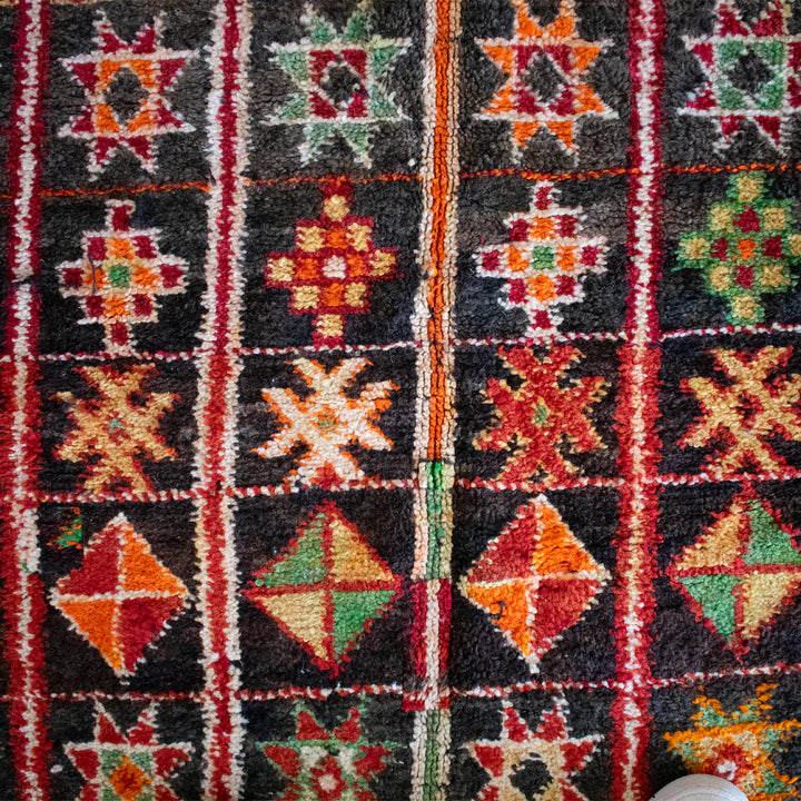 Vintage Amazigh Hand-Knotted Wool Rug