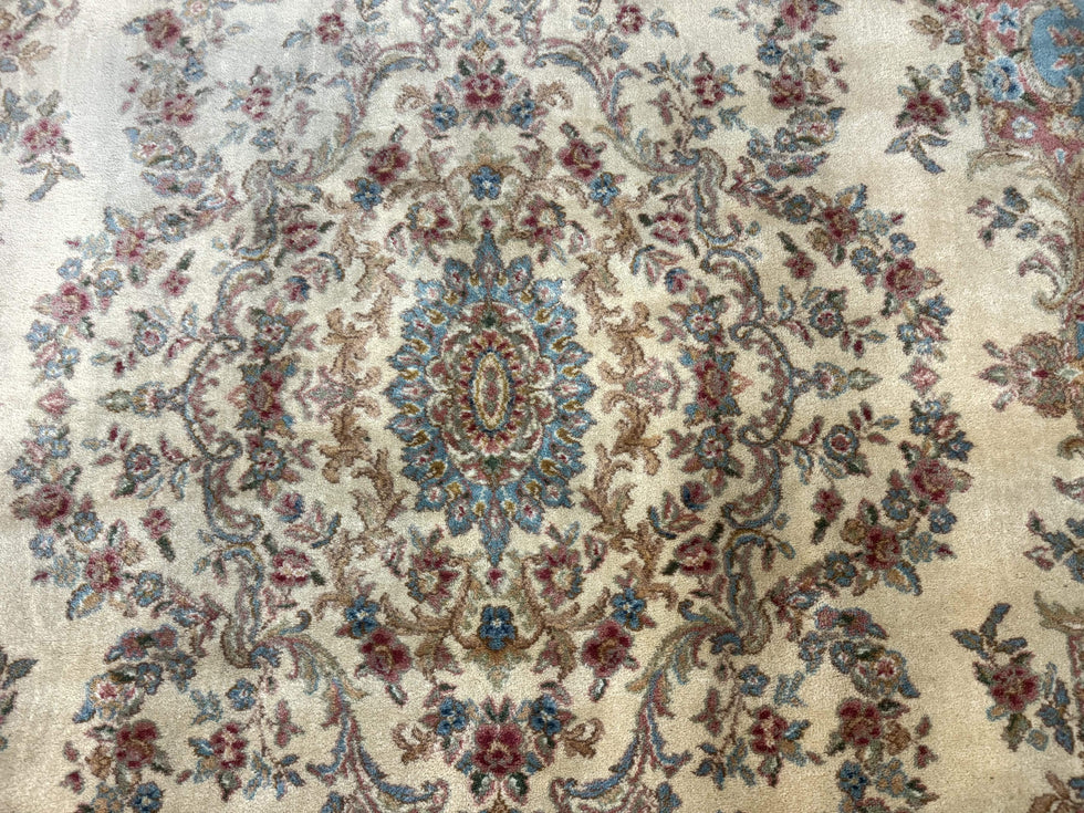 Jewel - Karastan Rug Ivory Medallion